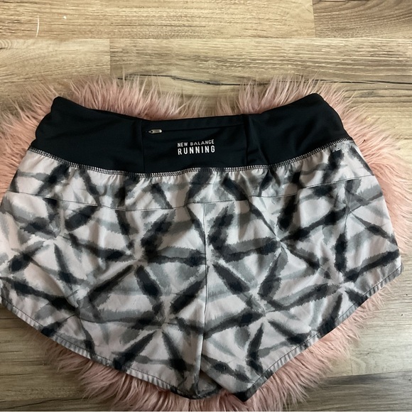 New Balance Black Athletic Short Size S - Picture 3 of 8